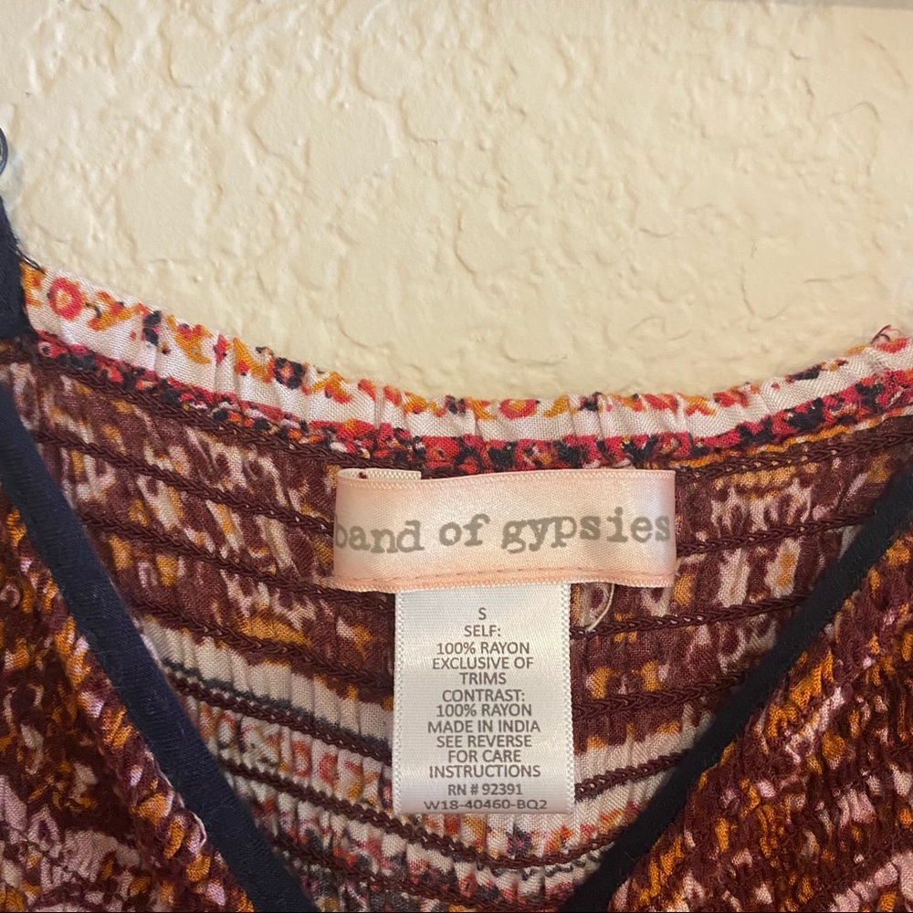 Patterned Romper With Pockets - Picture 7 of 7